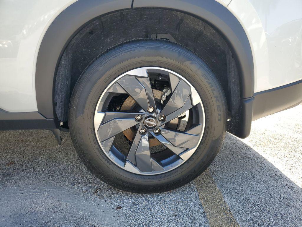 new 2025 Nissan Rogue car, priced at $29,577