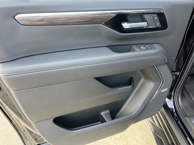 new 2025 Chevrolet Suburban car, priced at $80,000