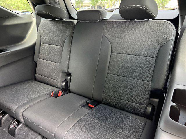new 2025 Chevrolet Traverse car, priced at $40,090