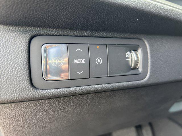 new 2025 Chevrolet Traverse car, priced at $40,090