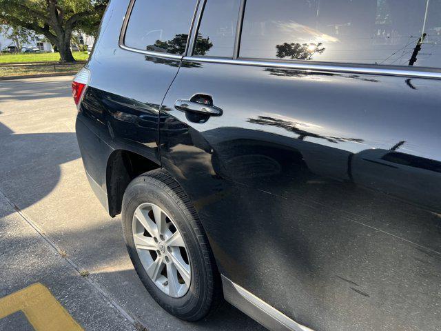 used 2013 Toyota Highlander car, priced at $14,999