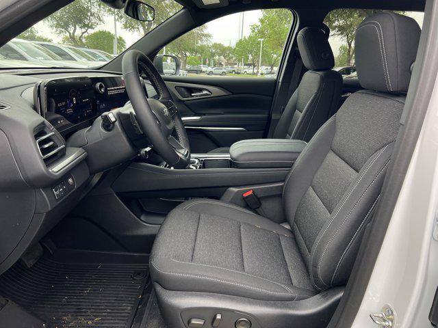 new 2025 Chevrolet Traverse car, priced at $43,275