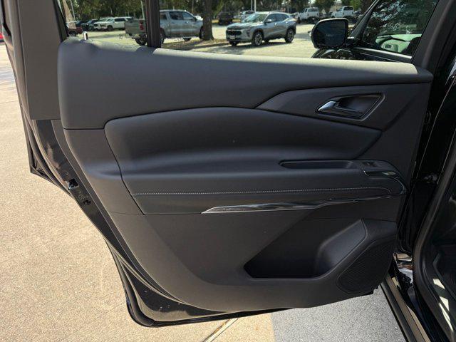 new 2026 Chevrolet Traverse car, priced at $45,811