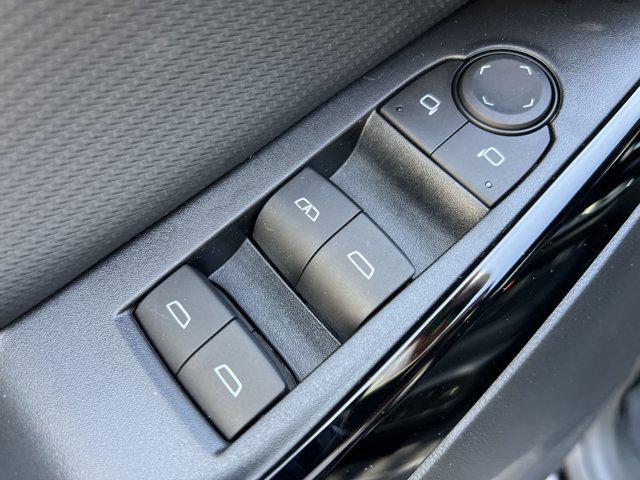 new 2026 Chevrolet Equinox car, priced at $31,490