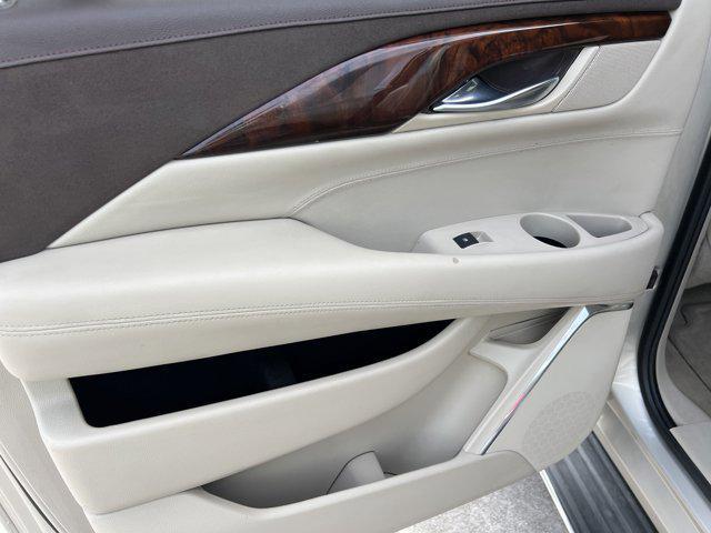used 2015 Cadillac Escalade ESV car, priced at $24,498