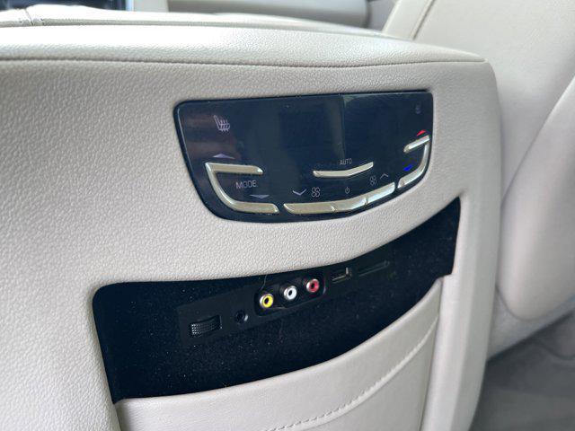 used 2015 Cadillac Escalade ESV car, priced at $24,498