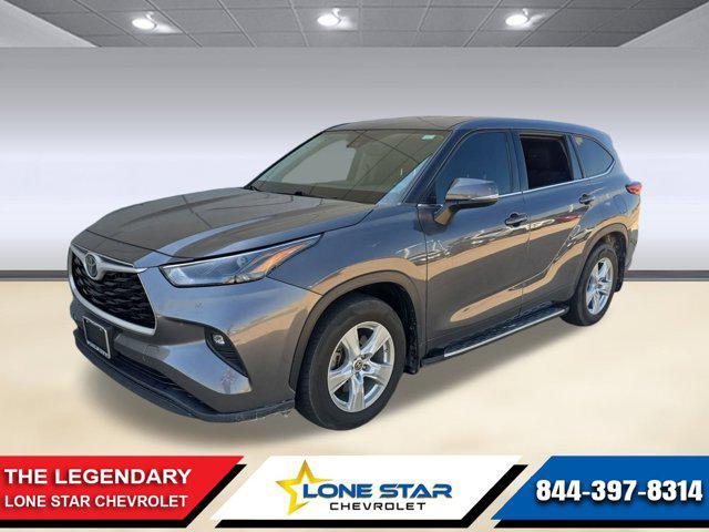 used 2022 Toyota Highlander car, priced at $25,999