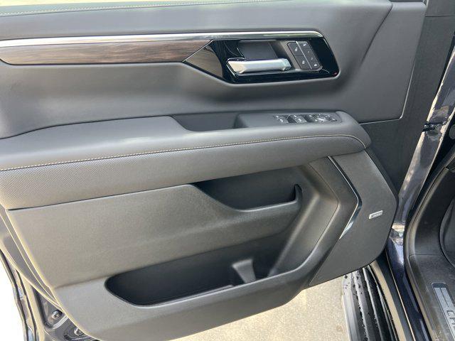 new 2025 Chevrolet Tahoe car, priced at $73,120