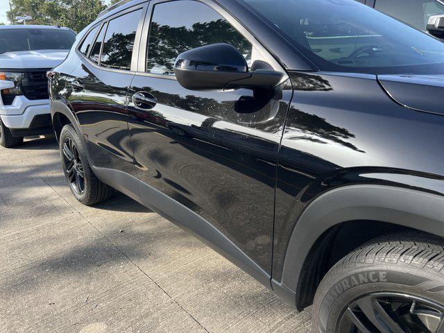 used 2025 Chevrolet Trax car, priced at $24,999
