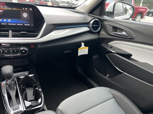 new 2025 Chevrolet Trax car, priced at $25,130