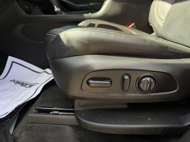 used 2019 Chevrolet Traverse car, priced at $17,888