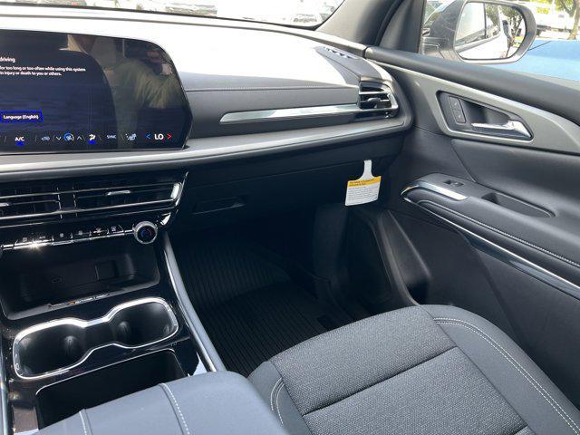 new 2025 Chevrolet Traverse car, priced at $40,490