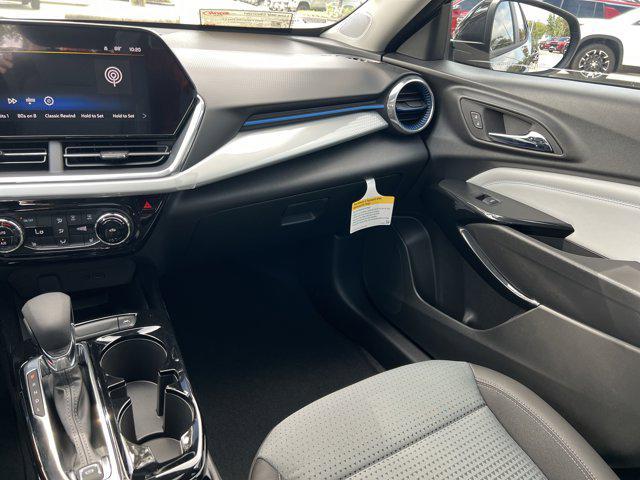 new 2025 Chevrolet Trax car, priced at $25,130