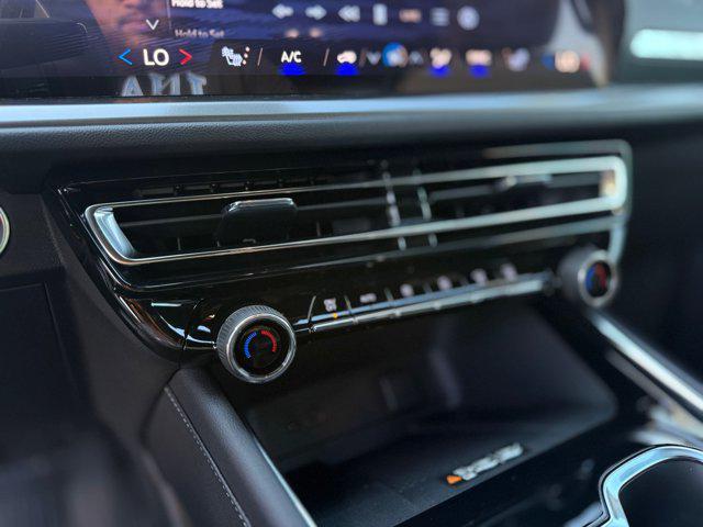 new 2026 Chevrolet Traverse car, priced at $44,581