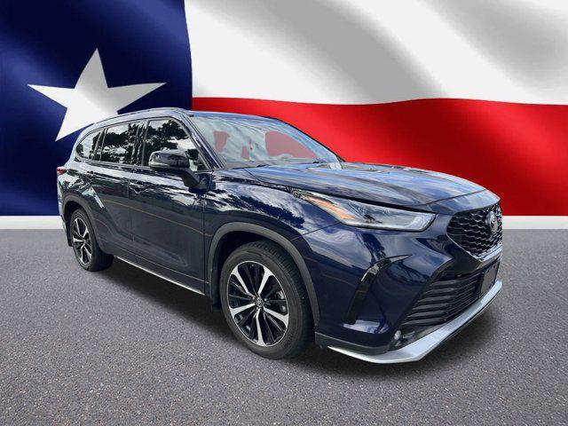 used 2021 Toyota Highlander car, priced at $29,999