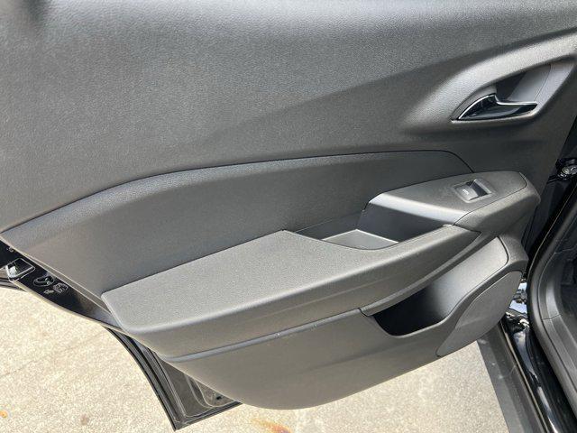 new 2025 Chevrolet Trax car, priced at $25,130