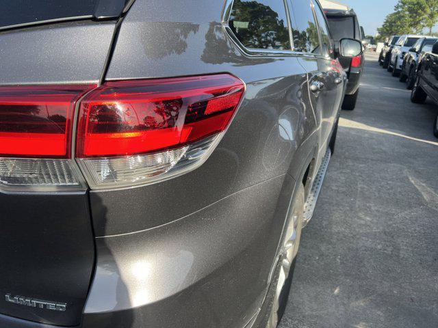 used 2019 Toyota Highlander car, priced at $24,999