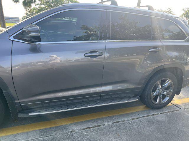used 2019 Toyota Highlander car, priced at $24,999