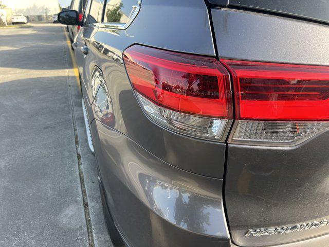 used 2019 Toyota Highlander car, priced at $24,999