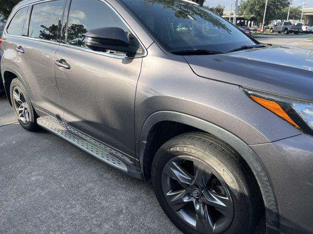 used 2019 Toyota Highlander car, priced at $24,999