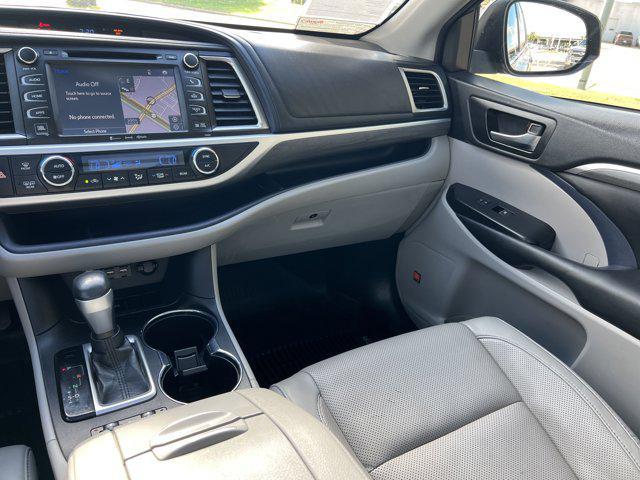 used 2019 Toyota Highlander car, priced at $24,999