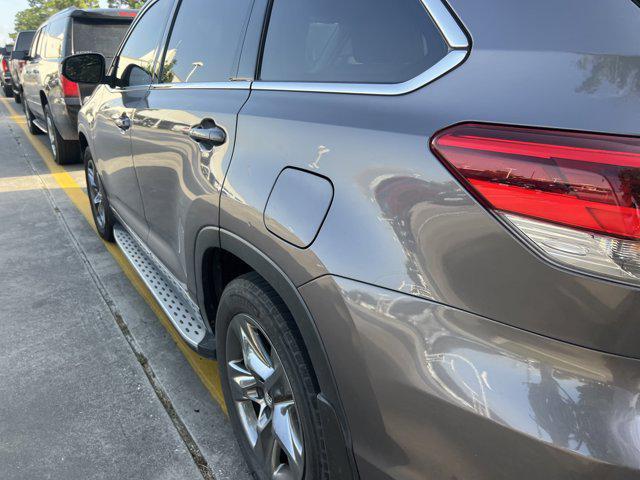 used 2019 Toyota Highlander car, priced at $24,999