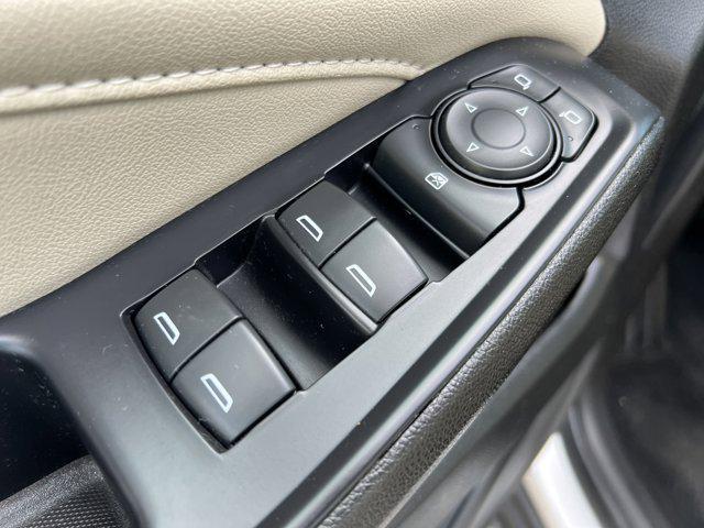 used 2022 Chevrolet Traverse car, priced at $29,799