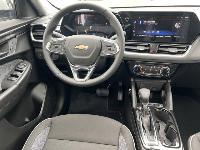 new 2025 Chevrolet TrailBlazer car, priced at $28,475