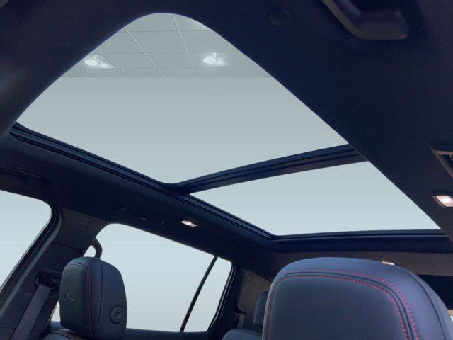 used 2025 Chevrolet Traverse car, priced at $52,999