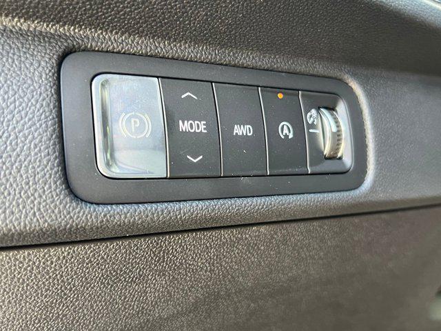 new 2026 Chevrolet Traverse car, priced at $51,021