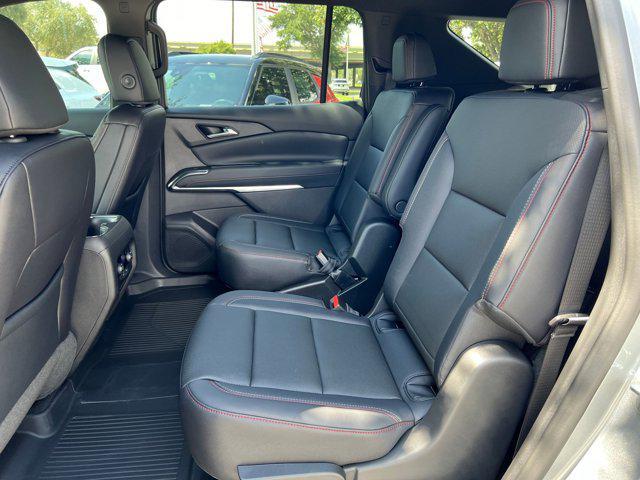 new 2026 Chevrolet Traverse car, priced at $51,021