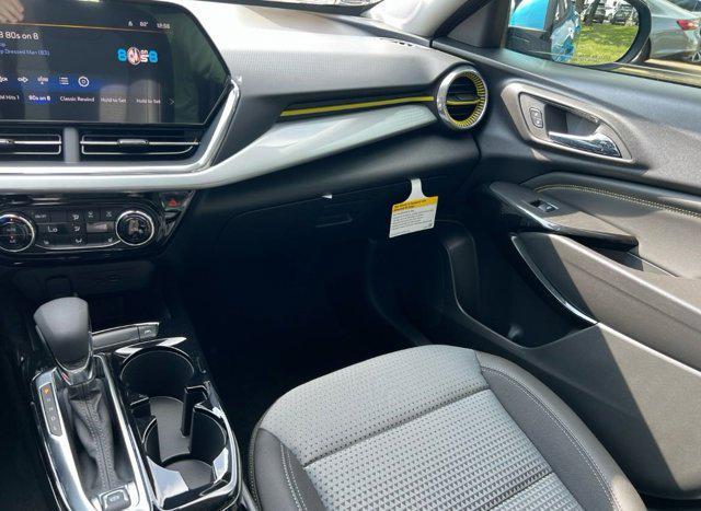 new 2025 Chevrolet Trax car, priced at $25,520