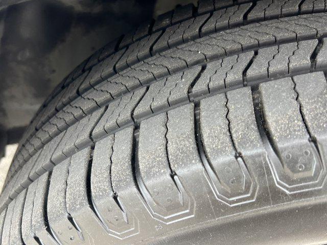 used 2020 Jeep Cherokee car, priced at $16,418