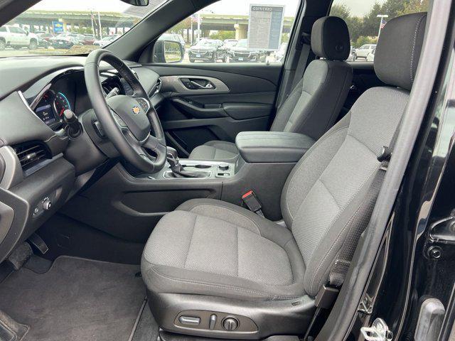 used 2023 Chevrolet Traverse car, priced at $31,596