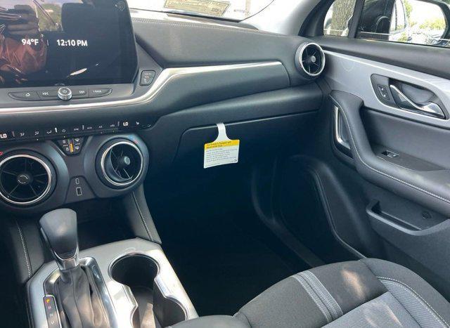new 2025 Chevrolet Blazer car, priced at $31,340