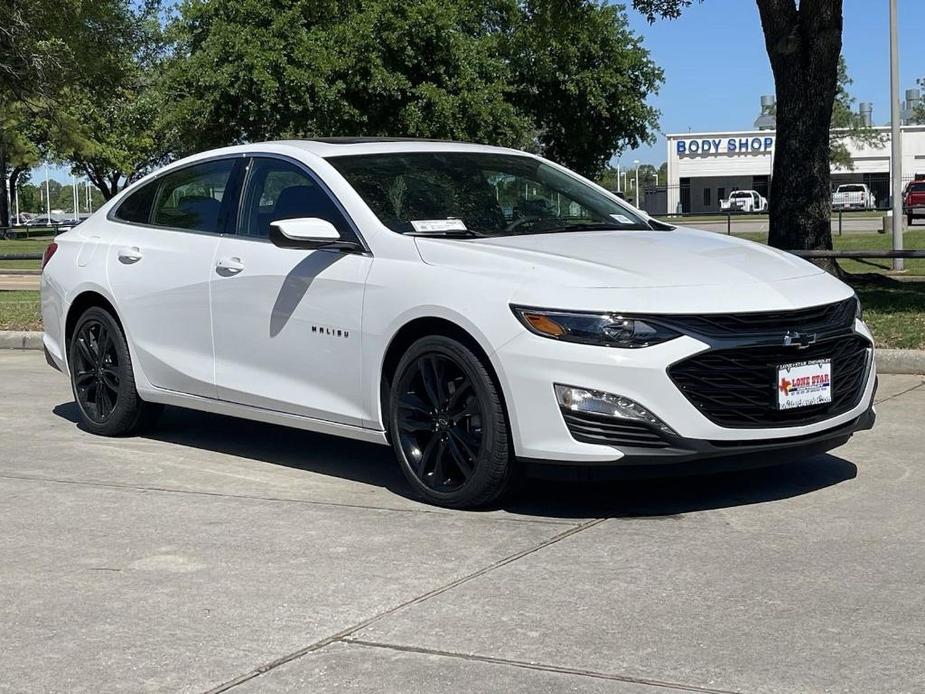 new 2024 Chevrolet Malibu car, priced at $31,215