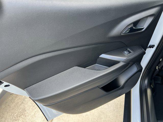 new 2025 Chevrolet Trax car, priced at $25,130
