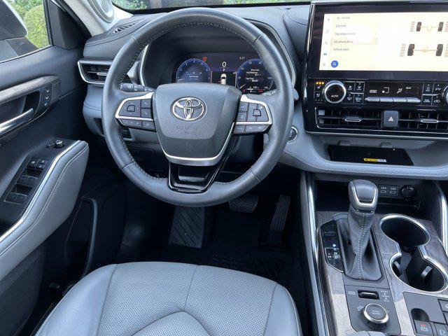 used 2023 Toyota Highlander car, priced at $37,996