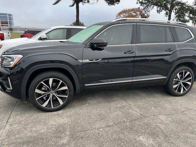 used 2024 Volkswagen Atlas car, priced at $43,999