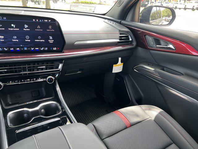 new 2025 Chevrolet Traverse car, priced at $55,240