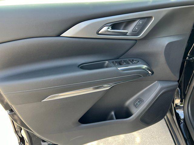 new 2026 Chevrolet Traverse car, priced at $43,311