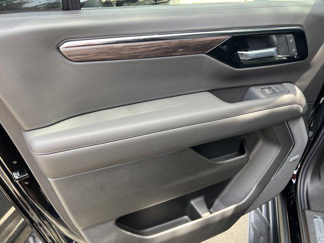 new 2025 Chevrolet Suburban car, priced at $73,120