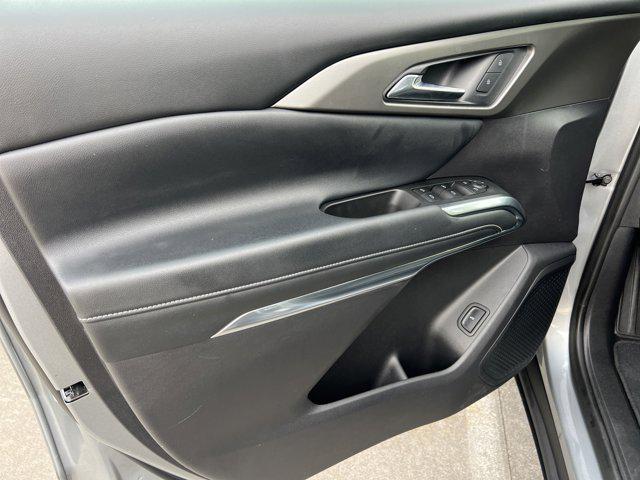 used 2025 Chevrolet Traverse car, priced at $40,999
