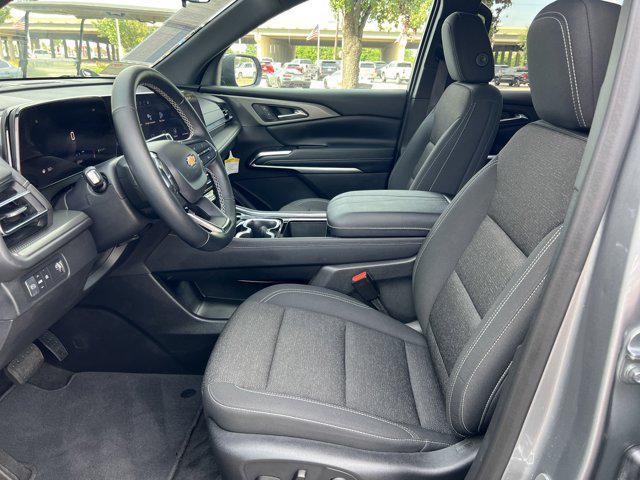 used 2025 Chevrolet Traverse car, priced at $40,999