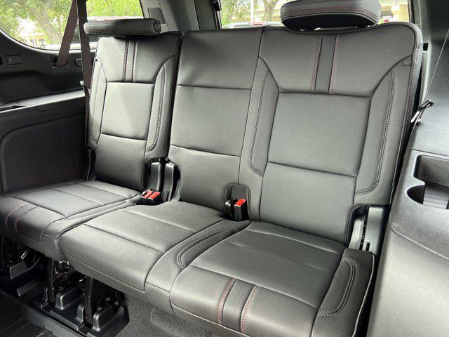 new 2025 Chevrolet Suburban car, priced at $78,260