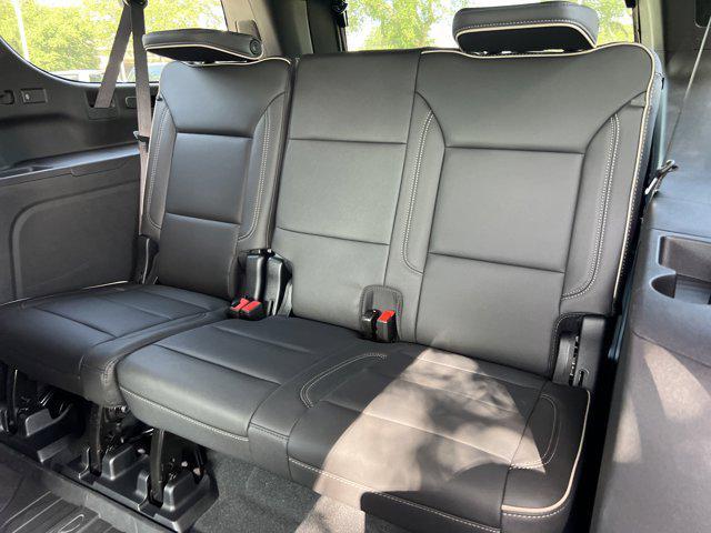 new 2025 Chevrolet Suburban car, priced at $79,570