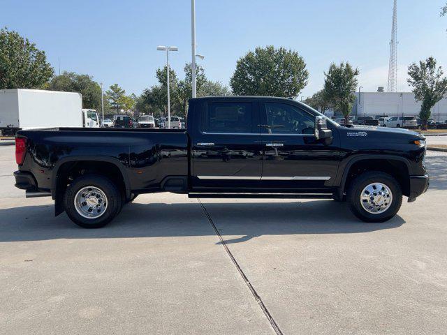 new 2026 Chevrolet Silverado 3500 car, priced at $92,424