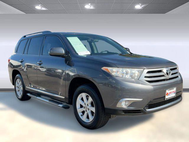 used 2012 Toyota Highlander car, priced at $9,998