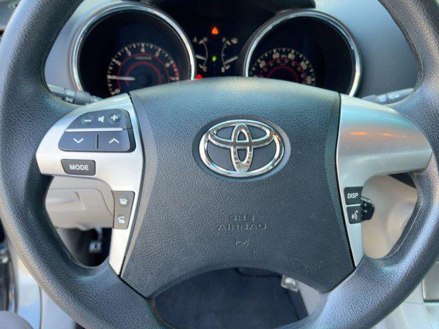 used 2012 Toyota Highlander car, priced at $9,998