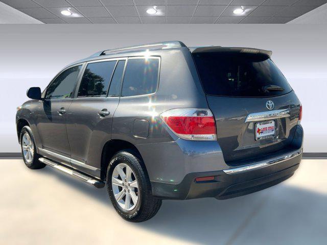 used 2012 Toyota Highlander car, priced at $9,998